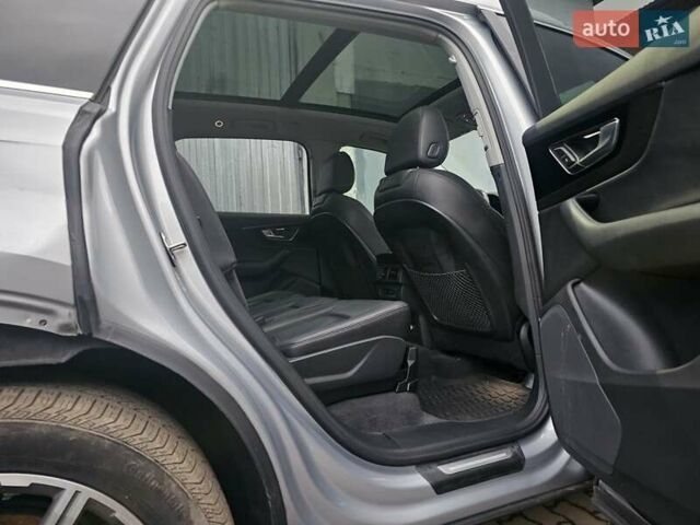 Серый Ауди Ку 7, объемом двигателя 3 л и пробегом 205 тыс. км за 18100 $, фото 7 на Automoto.ua