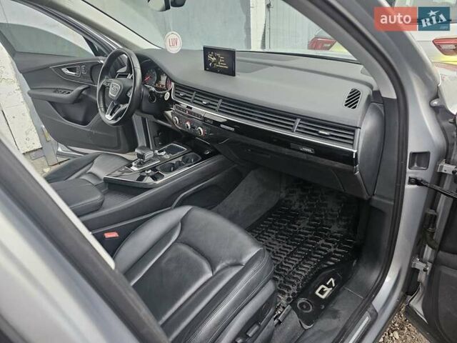 Серый Ауди Ку 7, объемом двигателя 3 л и пробегом 205 тыс. км за 18100 $, фото 27 на Automoto.ua