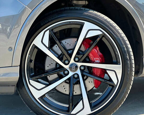 Сірий Ауді Ку 7, об'ємом двигуна 3 л та пробігом 80 тис. км за 39500 $, фото 6 на Automoto.ua