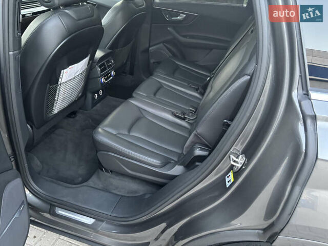 Сірий Ауді Ку 7, об'ємом двигуна 1.98 л та пробігом 92 тис. км за 34700 $, фото 13 на Automoto.ua