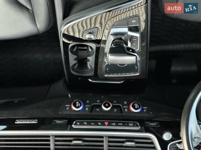 Серый Ауди Ку 7, объемом двигателя 3 л и пробегом 205 тыс. км за 23900 $, фото 58 на Automoto.ua