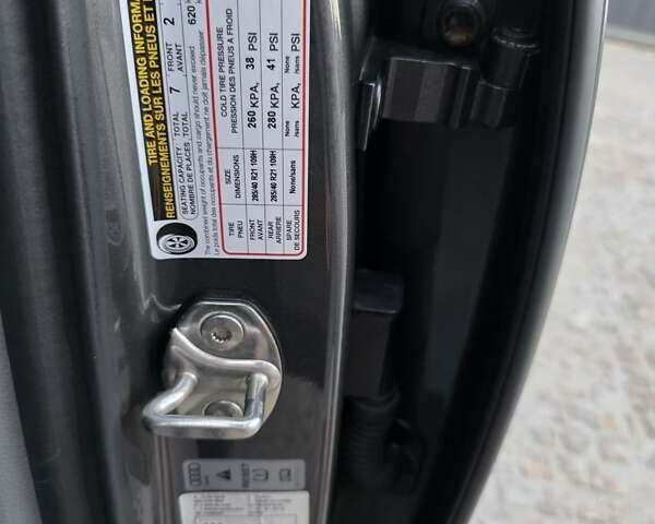 Сірий Ауді Ку 7, об'ємом двигуна 3 л та пробігом 81 тис. км за 37900 $, фото 29 на Automoto.ua