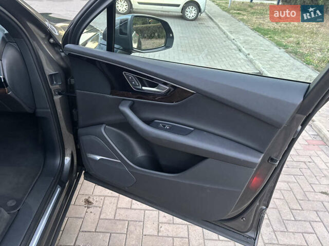 Сірий Ауді Ку 7, об'ємом двигуна 1.98 л та пробігом 92 тис. км за 34700 $, фото 18 на Automoto.ua