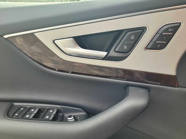 Серый Ауди Ку 7, объемом двигателя 3 л и пробегом 136 тыс. км за 16500 $, фото 20 на Automoto.ua