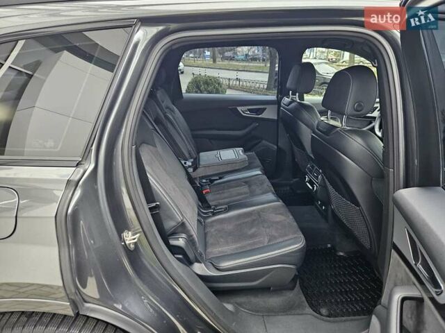 Сірий Ауді Ку 7, об'ємом двигуна 2.97 л та пробігом 71 тис. км за 52490 $, фото 35 на Automoto.ua