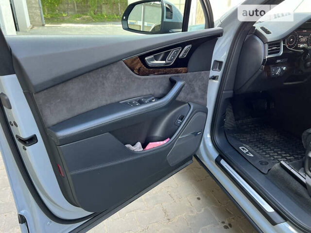 Серый Ауди Ку 7, объемом двигателя 3 л и пробегом 76 тыс. км за 57500 $, фото 24 на Automoto.ua