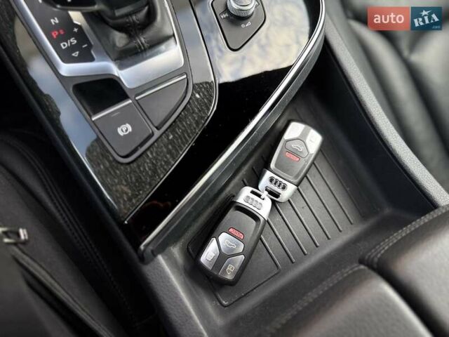 Серый Ауди Ку 7, объемом двигателя 3 л и пробегом 205 тыс. км за 23900 $, фото 64 на Automoto.ua