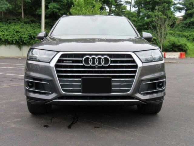 Серый Ауди Ку 7, объемом двигателя 3 л и пробегом 42 тыс. км за 17300 $, фото 1 на Automoto.ua