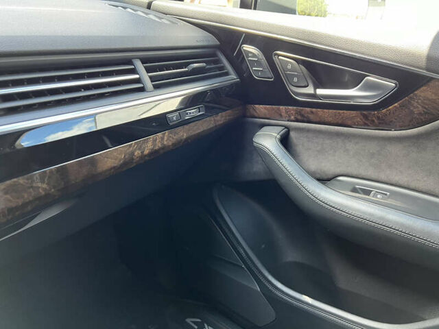 Серый Ауди Ку 7, объемом двигателя 3 л и пробегом 76 тыс. км за 57500 $, фото 17 на Automoto.ua