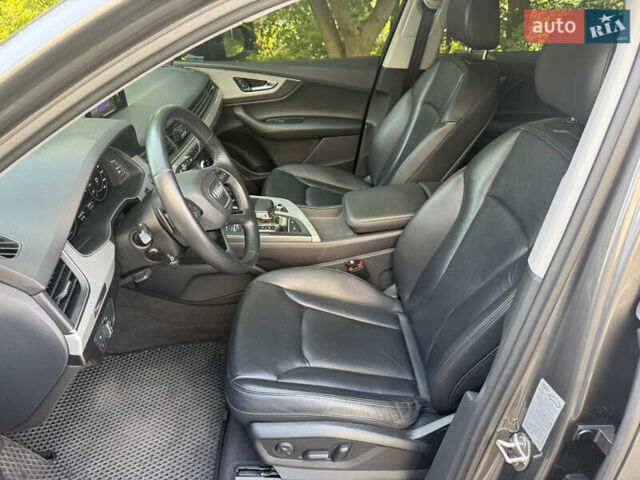 Сірий Ауді Ку 7, об'ємом двигуна 2.97 л та пробігом 130 тис. км за 38999 $, фото 16 на Automoto.ua