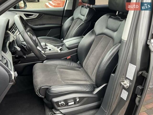 Серый Ауди Ку 7, объемом двигателя 2.97 л и пробегом 227 тыс. км за 44200 $, фото 22 на Automoto.ua