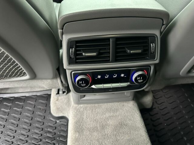 Серый Ауди Ку 7, объемом двигателя 3 л и пробегом 160 тыс. км за 28500 $, фото 6 на Automoto.ua