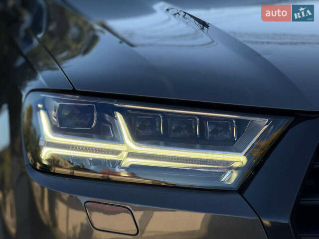 Серый Ауди Ку 7, объемом двигателя 2.97 л и пробегом 140 тыс. км за 48998 $, фото 20 на Automoto.ua