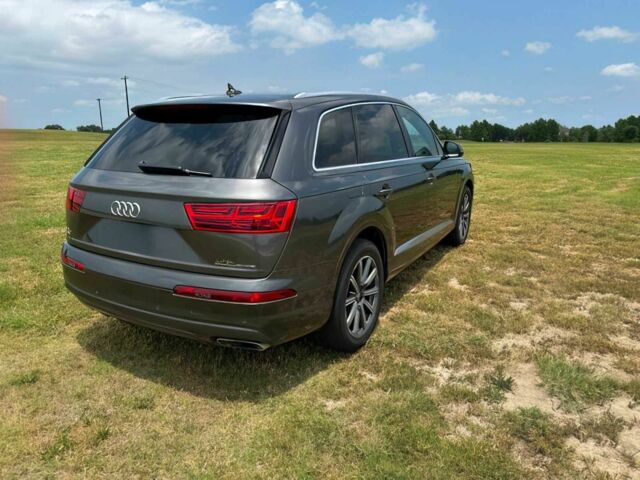 Сірий Ауді Ку 7, об'ємом двигуна 2 л та пробігом 48 тис. км за 16300 $, фото 4 на Automoto.ua
