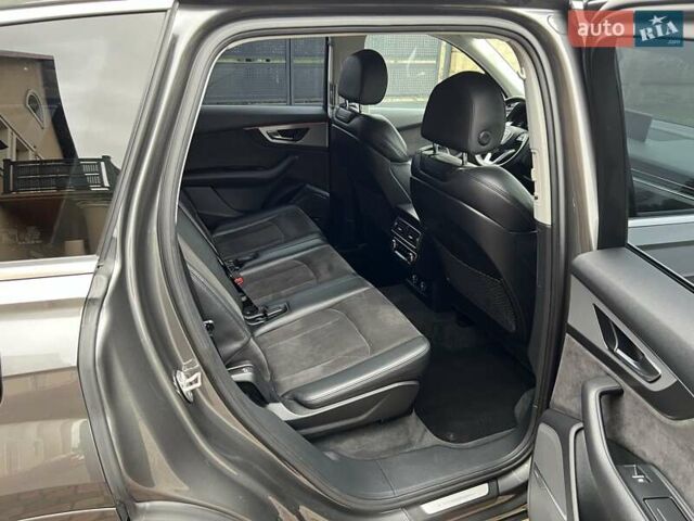 Серый Ауди Ку 7, объемом двигателя 2.97 л и пробегом 227 тыс. км за 44200 $, фото 44 на Automoto.ua