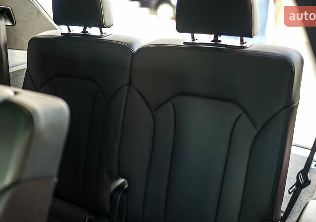 Серый Ауди Ку 7, объемом двигателя 3 л и пробегом 185 тыс. км за 40000 $, фото 25 на Automoto.ua