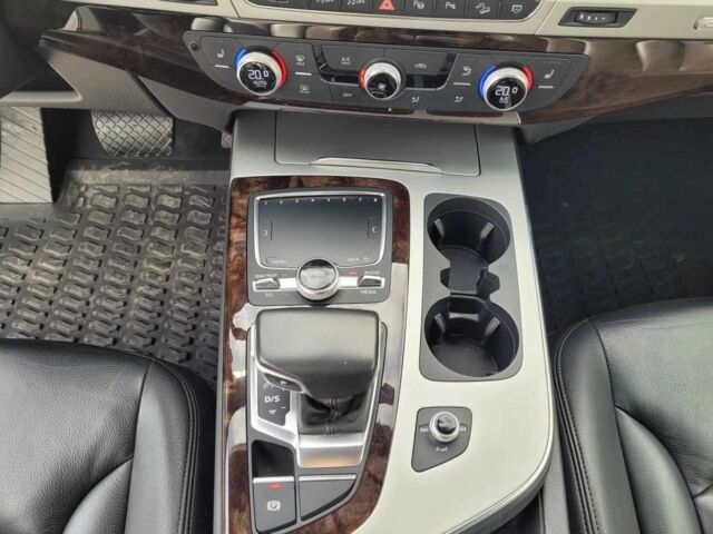 Серый Ауди Ку 7, объемом двигателя 3 л и пробегом 136 тыс. км за 16500 $, фото 15 на Automoto.ua