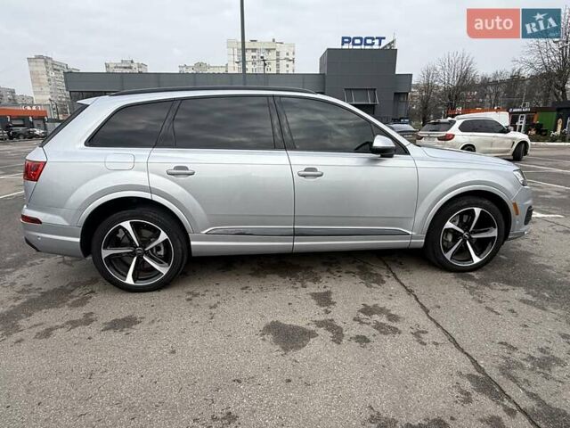 Серый Ауди Ку 7, объемом двигателя 3 л и пробегом 80 тыс. км за 47500 $, фото 2 на Automoto.ua