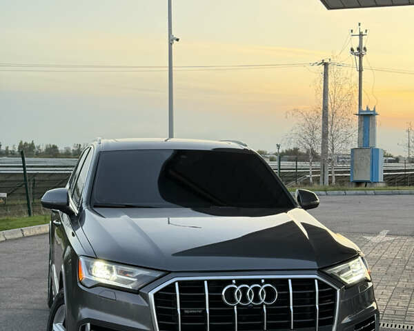 Сірий Ауді Ку 7, об'ємом двигуна 2 л та пробігом 98 тис. км за 39900 $, фото 7 на Automoto.ua