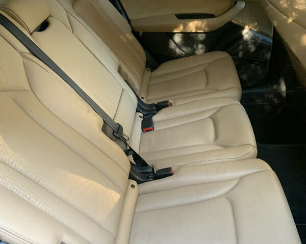 Серый Ауди Ку 7, объемом двигателя 3 л и пробегом 115 тыс. км за 57500 $, фото 39 на Automoto.ua