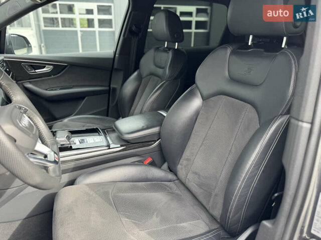 Серый Ауди Ку 7, объемом двигателя 3 л и пробегом 144 тыс. км за 57500 $, фото 52 на Automoto.ua