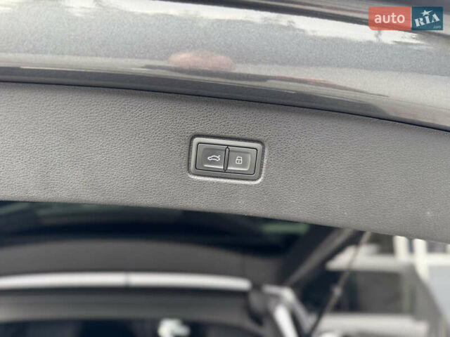 Серый Ауди Ку 7, объемом двигателя 3 л и пробегом 144 тыс. км за 57500 $, фото 68 на Automoto.ua