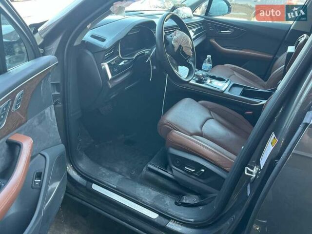 Сірий Ауді Ку 7, об'ємом двигуна 3 л та пробігом 106 тис. км за 38500 $, фото 12 на Automoto.ua