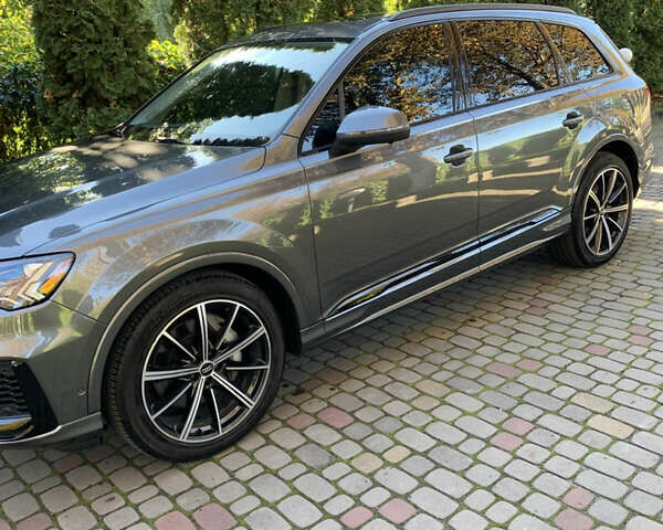 Серый Ауди Ку 7, объемом двигателя 3 л и пробегом 115 тыс. км за 57500 $, фото 1 на Automoto.ua