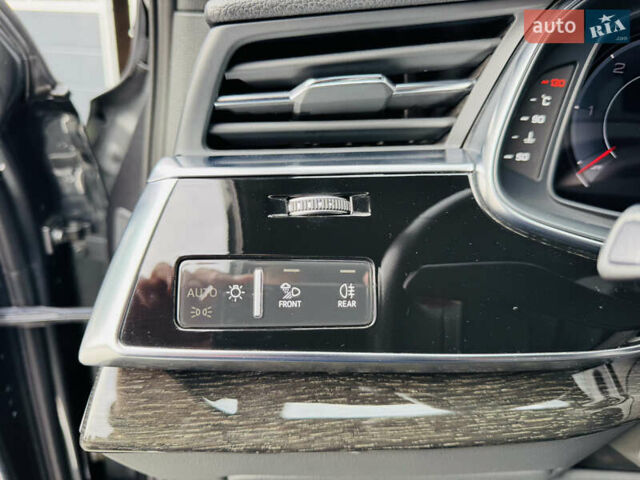 Серый Ауди Ку 7, объемом двигателя 3 л и пробегом 144 тыс. км за 57500 $, фото 32 на Automoto.ua