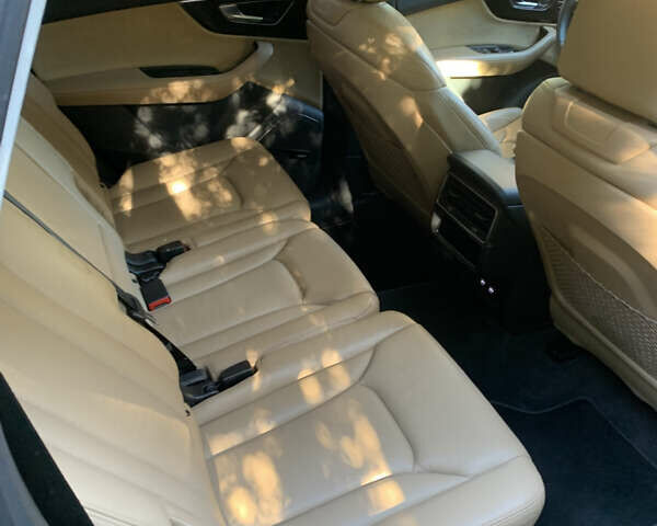 Серый Ауди Ку 7, объемом двигателя 3 л и пробегом 115 тыс. км за 57500 $, фото 38 на Automoto.ua