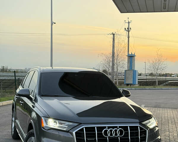 Сірий Ауді Ку 7, об'ємом двигуна 2 л та пробігом 98 тис. км за 39900 $, фото 1 на Automoto.ua