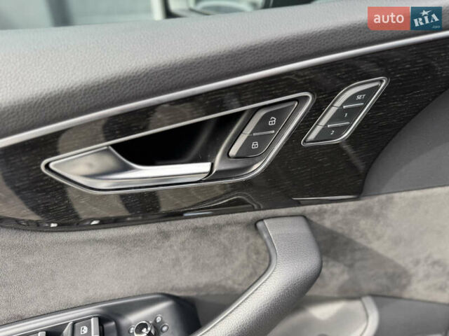 Серый Ауди Ку 7, объемом двигателя 3 л и пробегом 144 тыс. км за 57500 $, фото 51 на Automoto.ua