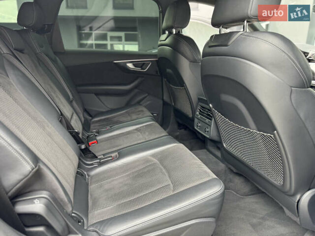 Серый Ауди Ку 7, объемом двигателя 3 л и пробегом 144 тыс. км за 57500 $, фото 53 на Automoto.ua