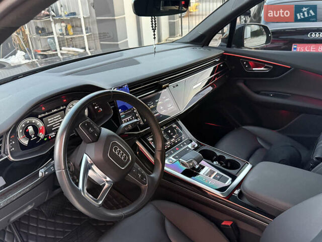Сірий Ауді Ку 7, об'ємом двигуна 1.98 л та пробігом 75 тис. км за 51000 $, фото 17 на Automoto.ua