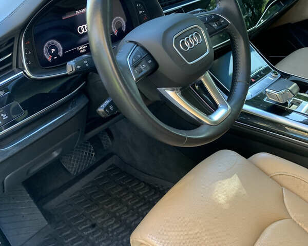 Серый Ауди Ку 7, объемом двигателя 3 л и пробегом 115 тыс. км за 57500 $, фото 23 на Automoto.ua