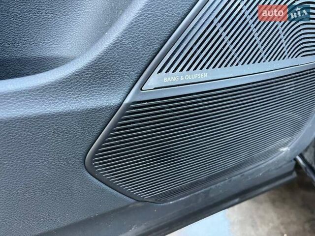 Сірий Ауді Ку 7, об'ємом двигуна 3 л та пробігом 106 тис. км за 38500 $, фото 7 на Automoto.ua