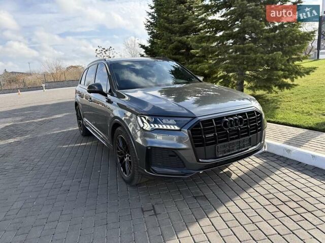 Серый Ауди Ку 7, объемом двигателя 3 л и пробегом 119 тыс. км за 61500 $, фото 1 на Automoto.ua