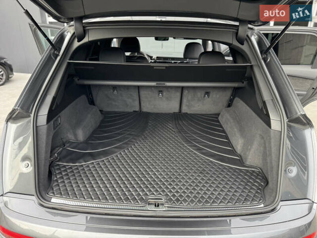 Серый Ауди Ку 7, объемом двигателя 3 л и пробегом 144 тыс. км за 57500 $, фото 67 на Automoto.ua