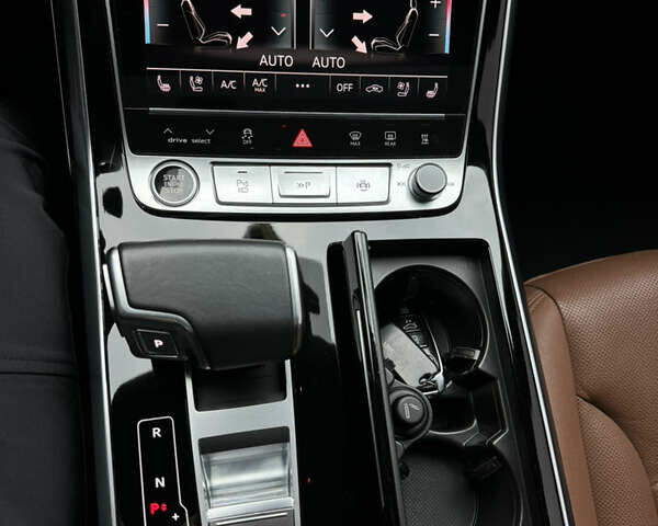 Серый Ауди Ку 7, объемом двигателя 3 л и пробегом 57 тыс. км за 60500 $, фото 7 на Automoto.ua