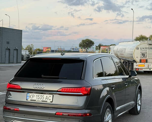 Сірий Ауді Ку 7, об'ємом двигуна 2 л та пробігом 98 тис. км за 39900 $, фото 18 на Automoto.ua