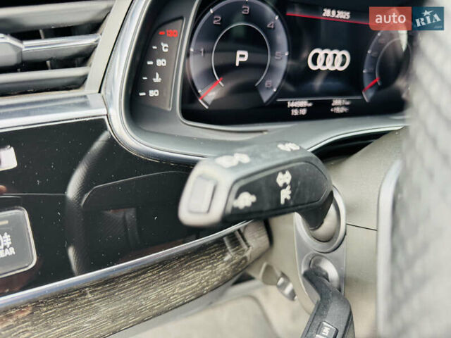 Серый Ауди Ку 7, объемом двигателя 3 л и пробегом 144 тыс. км за 57500 $, фото 33 на Automoto.ua