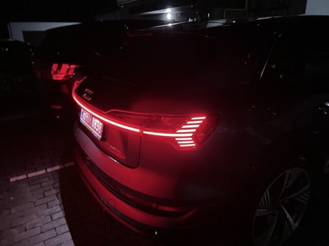 Ауди Ку 7 2021 в Луцке на Automoto.ua Серый Ауди Ку 7, объемом двигателя 0 л и пробегом 125 тыс. км за 34999 $, фото 21 на Automoto.ua