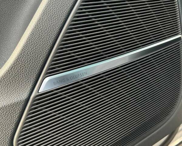 Серый Ауди Ку 7, объемом двигателя 3 л и пробегом 60 тыс. км за 49000 $, фото 77 на Automoto.ua