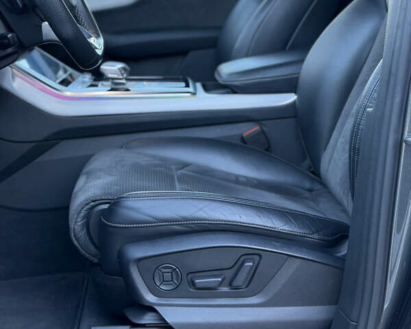 Сірий Ауді Ку 7, об'ємом двигуна 2.97 л та пробігом 135 тис. км за 67500 $, фото 27 на Automoto.ua