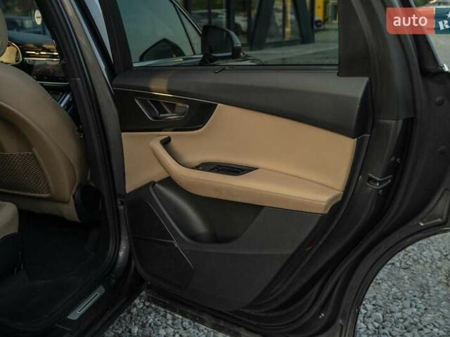 Сірий Ауді Ку 7, об'ємом двигуна 3 л та пробігом 15 тис. км за 47900 $, фото 55 на Automoto.ua