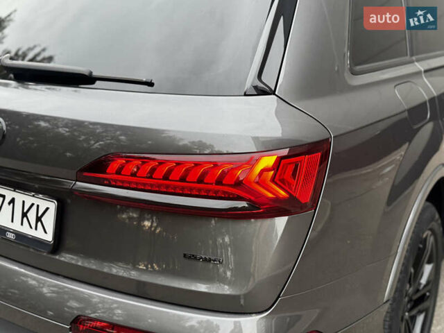 Серый Ауди Ку 7, объемом двигателя 2 л и пробегом 53 тыс. км за 46500 $, фото 10 на Automoto.ua