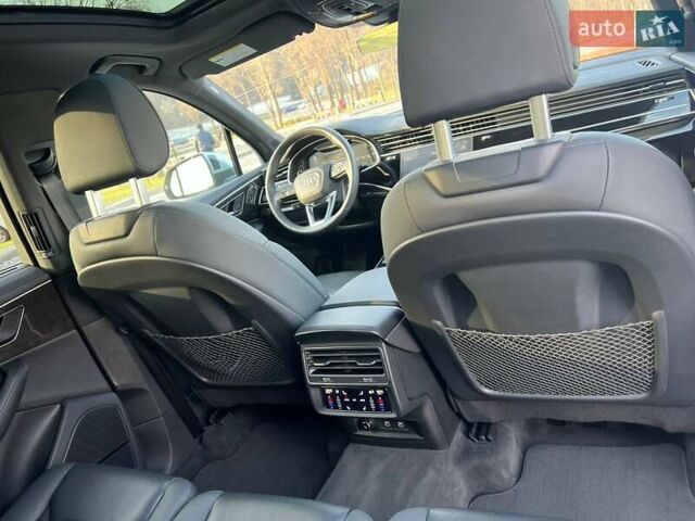 Серый Ауди Ку 7, объемом двигателя 3 л и пробегом 60 тыс. км за 49000 $, фото 62 на Automoto.ua