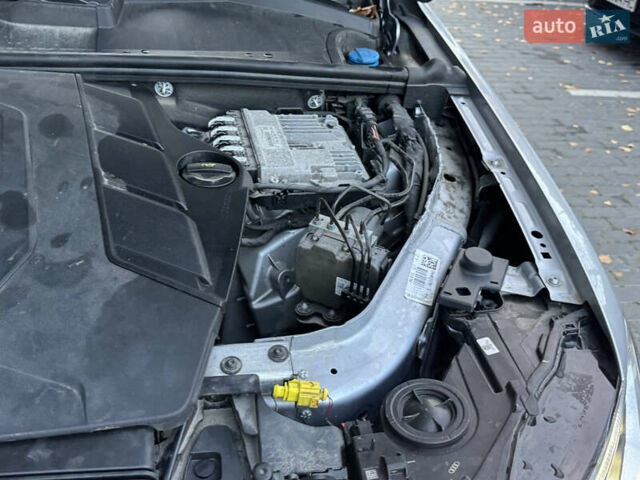 Серый Ауди Ку 7, объемом двигателя 3 л и пробегом 118 тыс. км за 55000 $, фото 75 на Automoto.ua