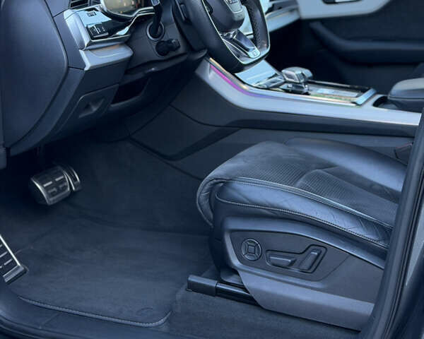 Сірий Ауді Ку 7, об'ємом двигуна 2.97 л та пробігом 135 тис. км за 67500 $, фото 26 на Automoto.ua