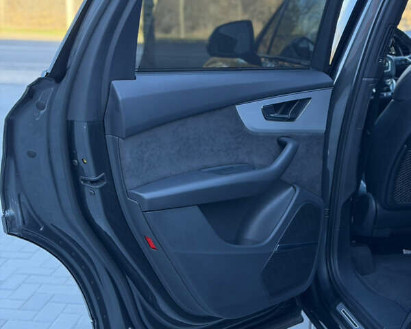 Сірий Ауді Ку 7, об'ємом двигуна 2.97 л та пробігом 135 тис. км за 67500 $, фото 39 на Automoto.ua